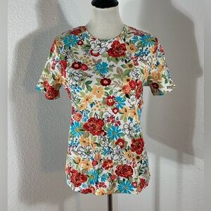 🌹New Listing🌹NWOT White Stag White Short Sleeve Tee Shirt w/Multi Color Florals